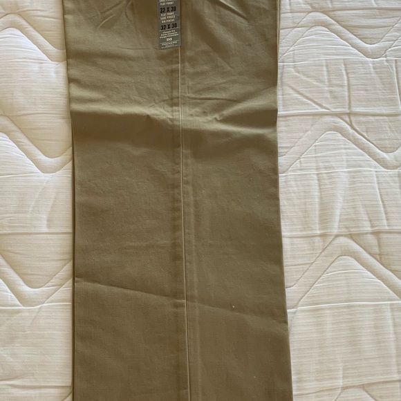 Dockers Flat Front Classic Fit 32x30 - Picture 3 of 5